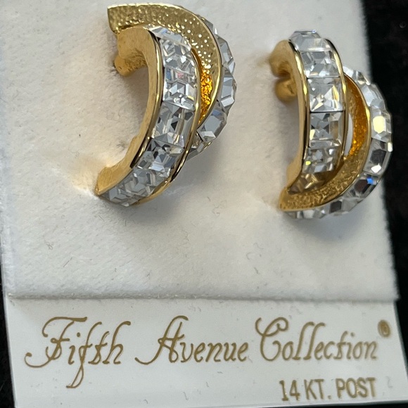 Gold Studded Earrings with Swarovski Crystals - Picture 4 of 4